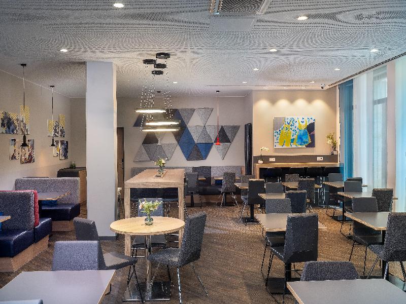 Holiday Inn Express Munich North image