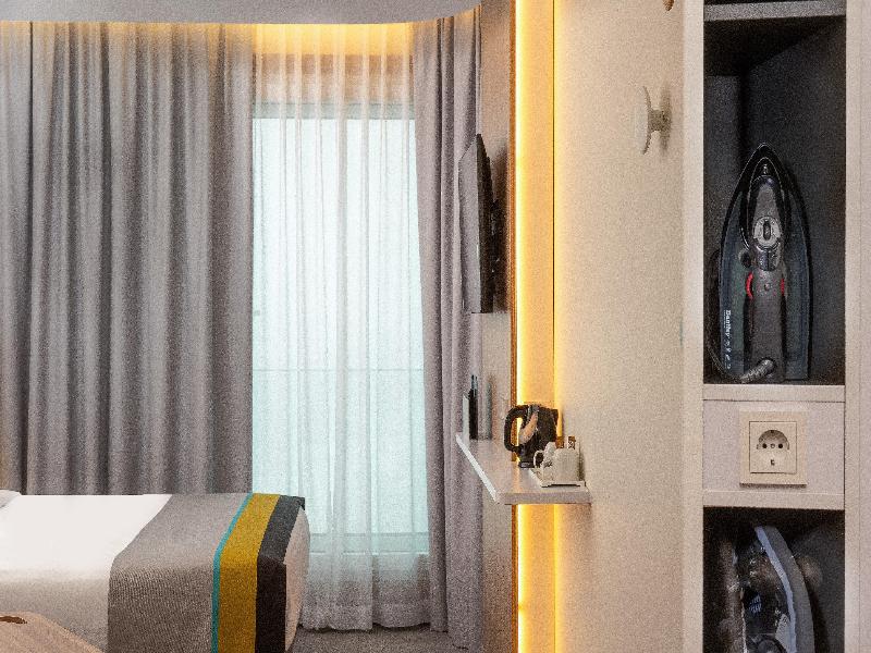 Holiday Inn Express Munich North image