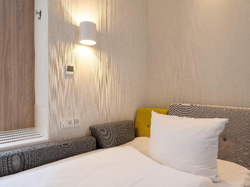 Holiday Inn Express Munich North image