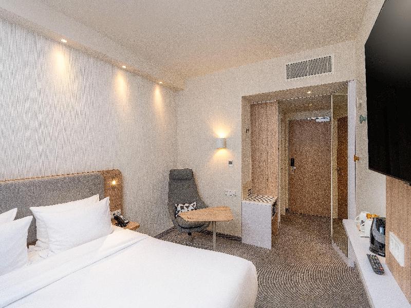 Holiday Inn Express Munich North image
