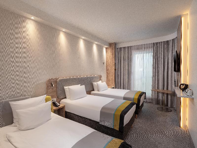 Holiday Inn Express Munich North image