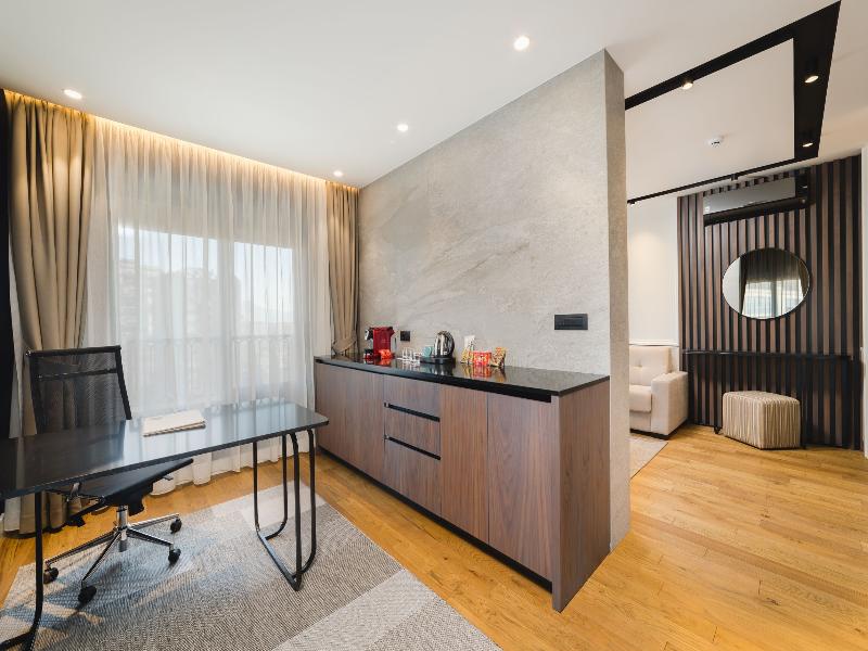 Signum Hotel image
