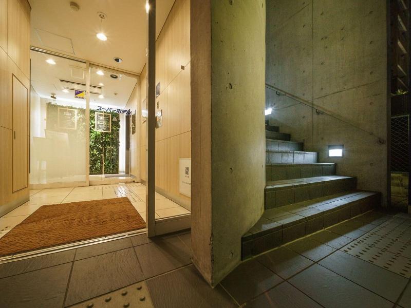 Super Hotel Midosuji Line Esaka image