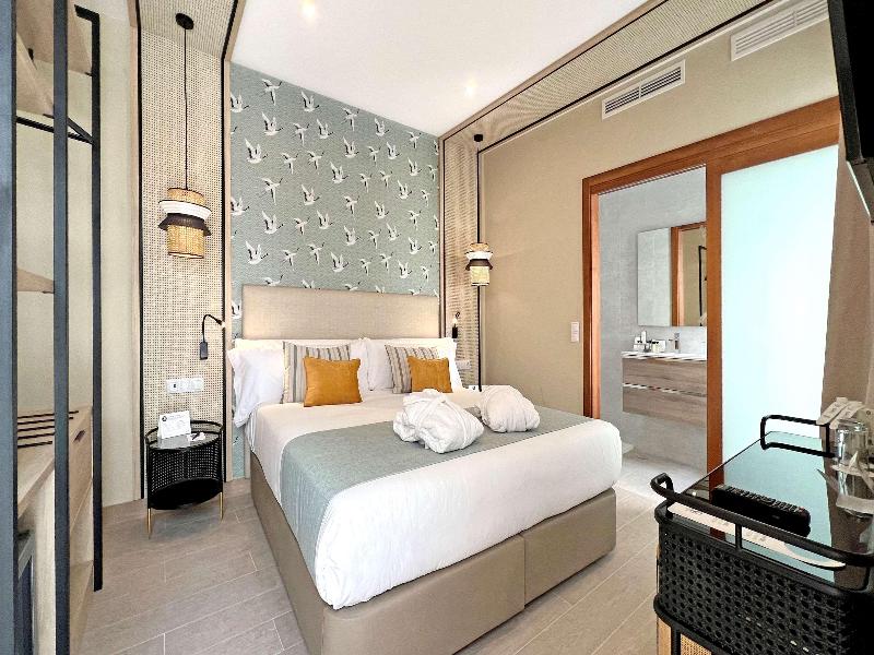 Soho Boutique Columela image