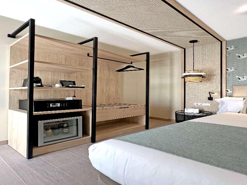 Soho Boutique Columela image