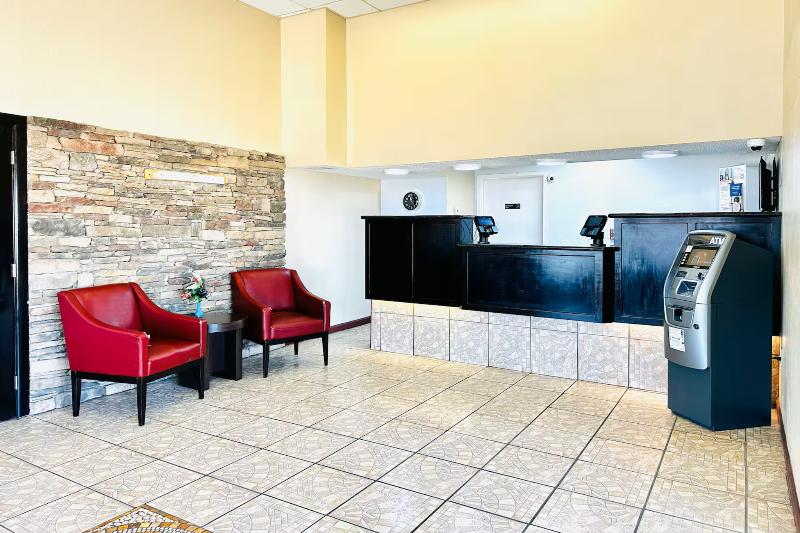 Days Inn & Suites By Wyndham Bossier City image