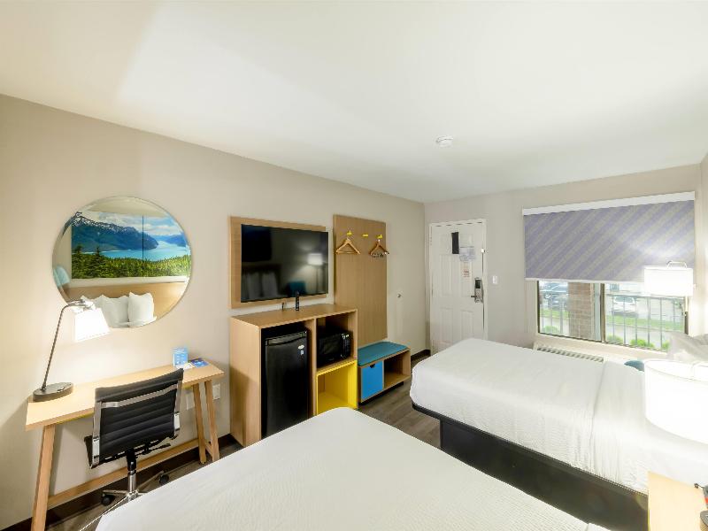 Days Inn & Suites By Wyndham Bossier City image