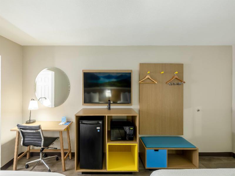 Days Inn & Suites By Wyndham Bossier City image