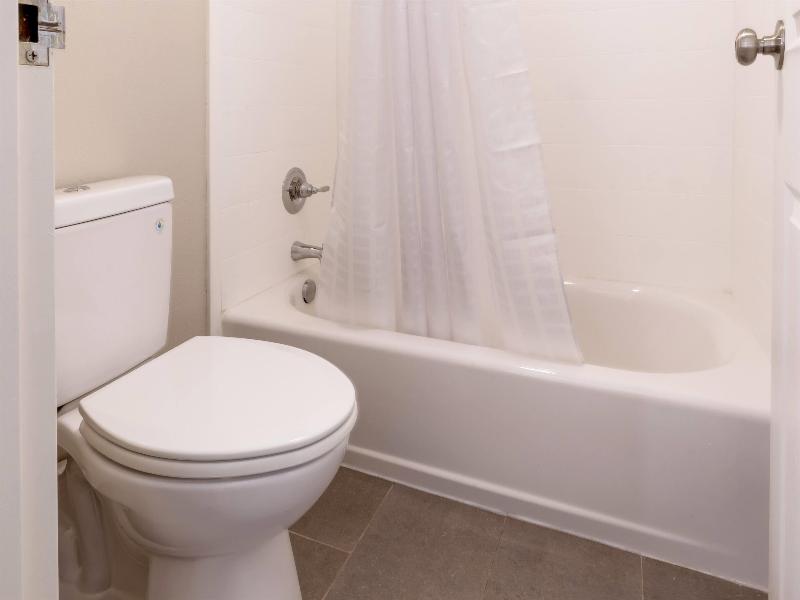 Days Inn & Suites By Wyndham Bossier City image