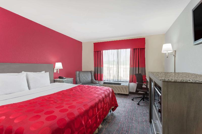 Clarion Pointe Greensboro Coliseum Area image