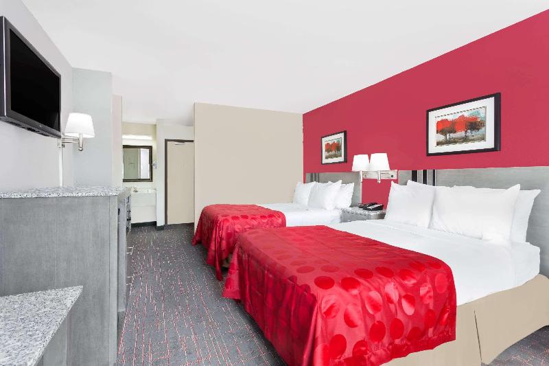 Clarion Pointe Greensboro Coliseum Area image