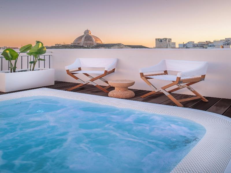 WeLive Trapani - Luxury apartments and pool image