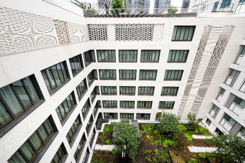 Staycity Aparthotels Paris La Defense image