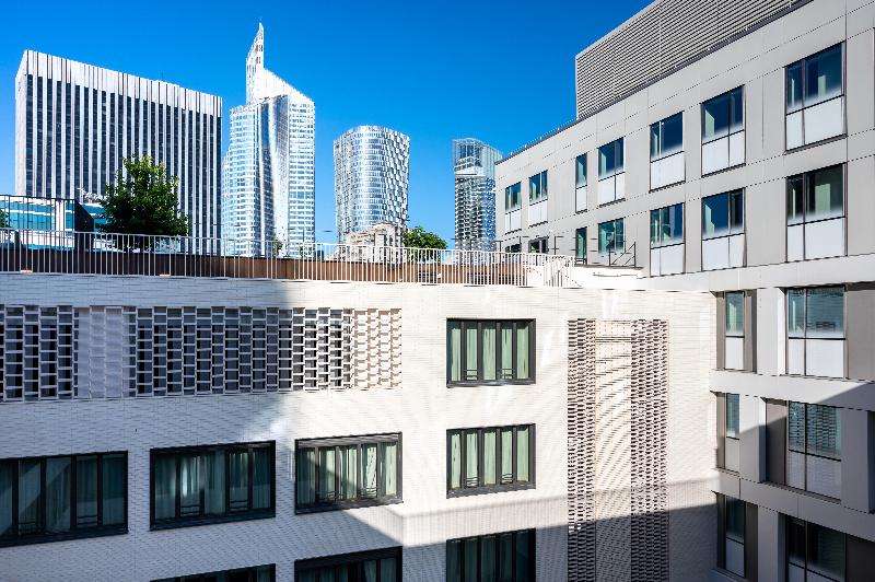 Staycity Aparthotels Paris La Defense image