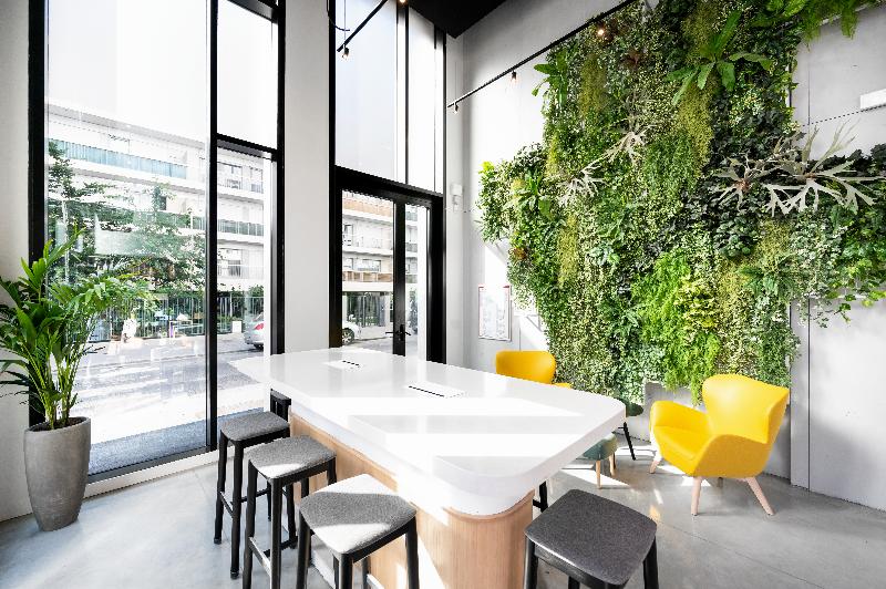 Staycity Aparthotels Paris La Defense image