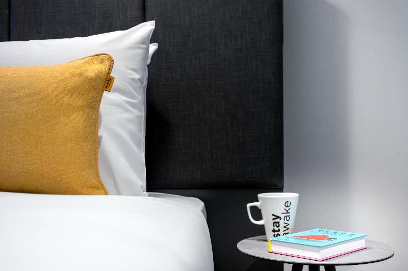 Staycity Aparthotels Paris La Defense image