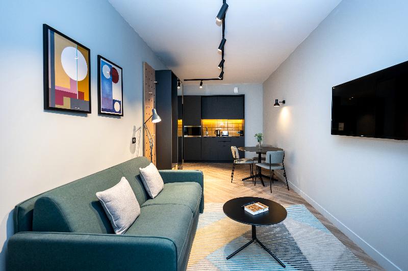 Staycity Aparthotels Paris La Defense image