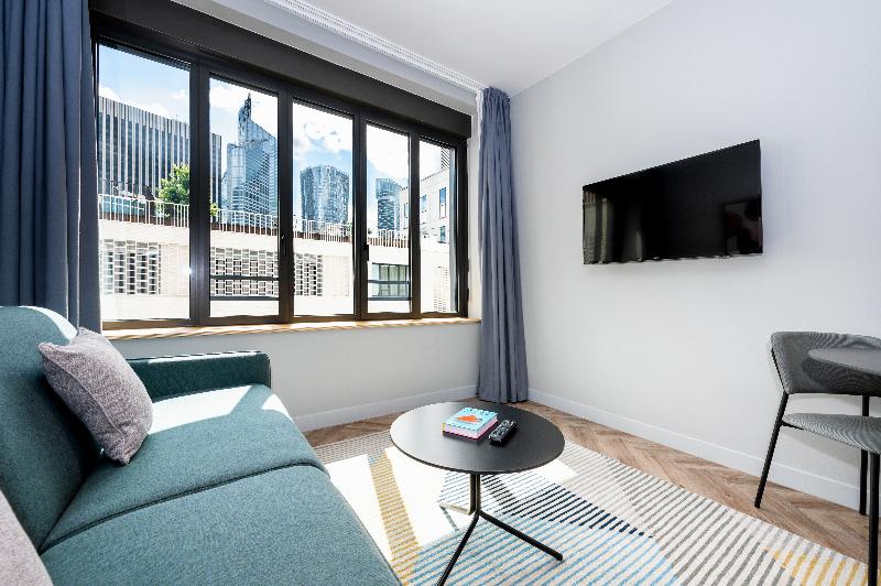 Staycity Aparthotels Paris La Defense image