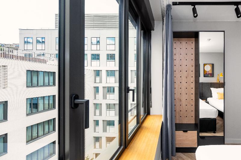 Staycity Aparthotels Paris La Defense image