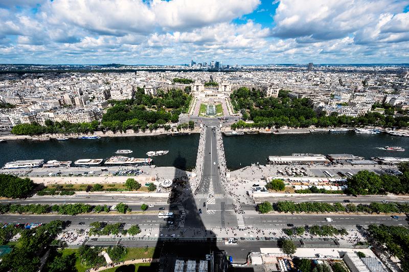 Staycity Aparthotels Paris La Defense image