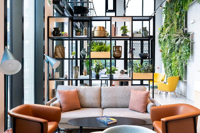 Staycity Aparthotels Paris La Defense image