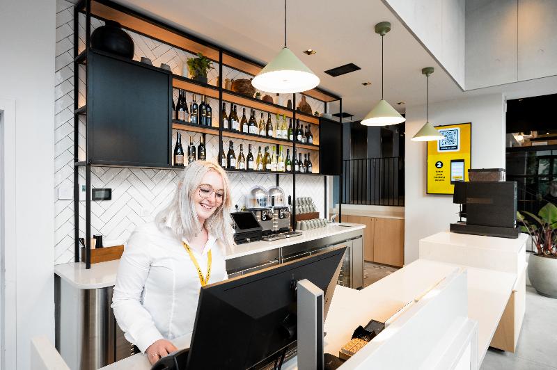 Staycity Aparthotels Paris La Defense image