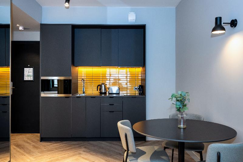 Staycity Aparthotels Paris La Defense image