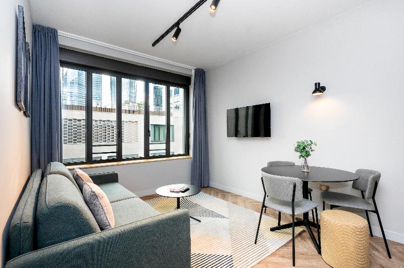 Staycity Aparthotels Paris La Defense image