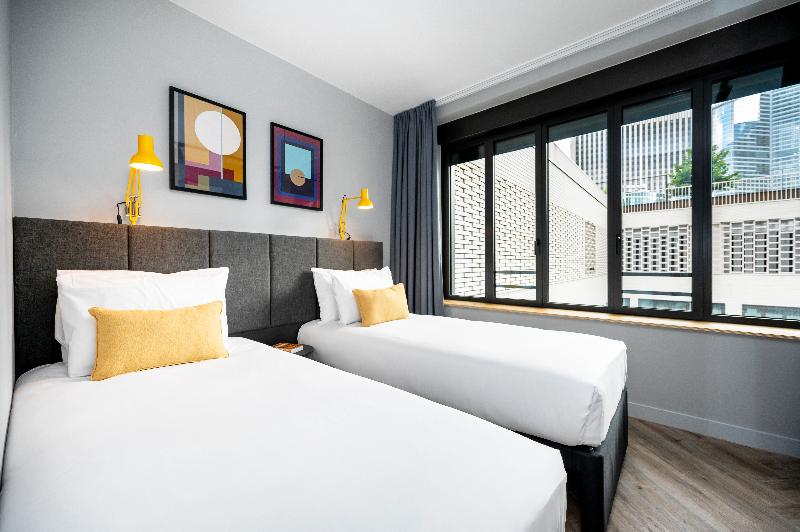 Staycity Aparthotels Paris La Defense image