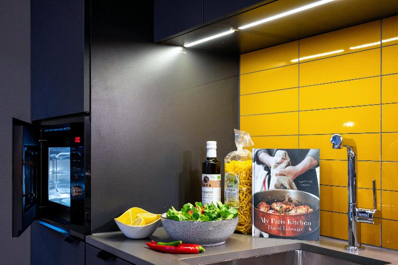 Staycity Aparthotels Paris La Defense image