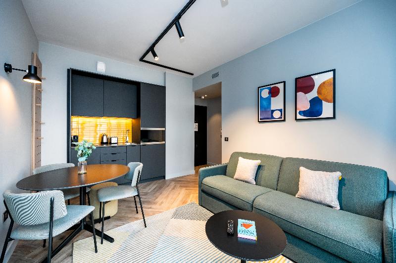 Staycity Aparthotels Paris La Defense image