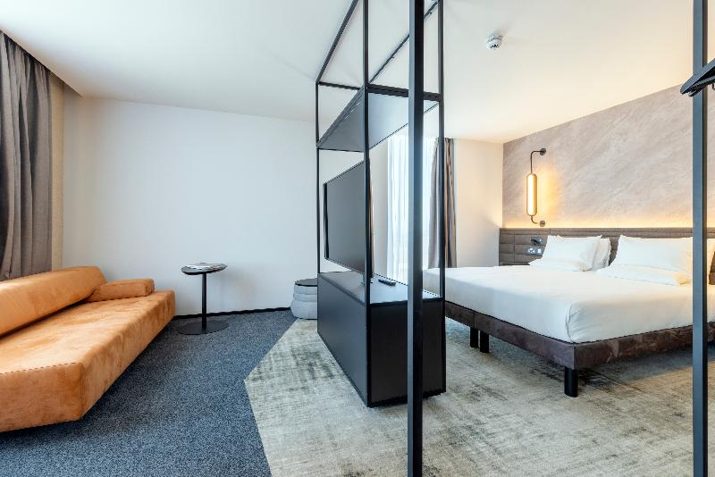 Novotel Liverpool Paddington Village image