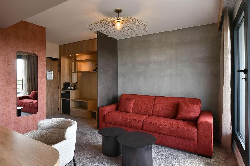Golden Tulip Reims image