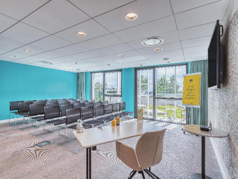 Golden Tulip Lyon Ouest Techlid - Hotel & Spa image