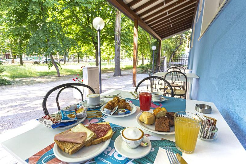 Hotel Rio Beach & Breakfast image