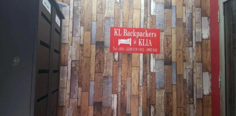 KL Backpackers @ KLIA by ZUZU image