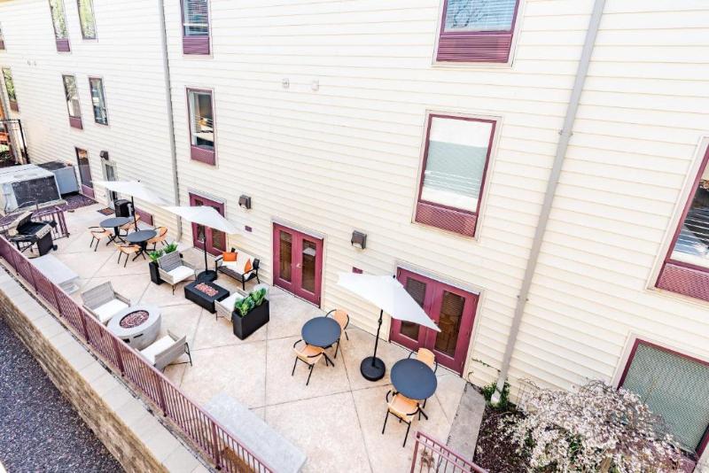 CozySuites Central West End image