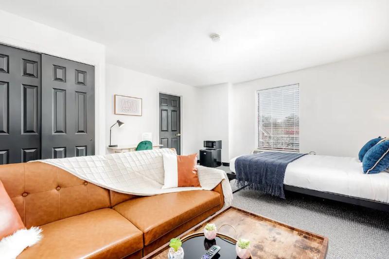 CozySuites Central West End image