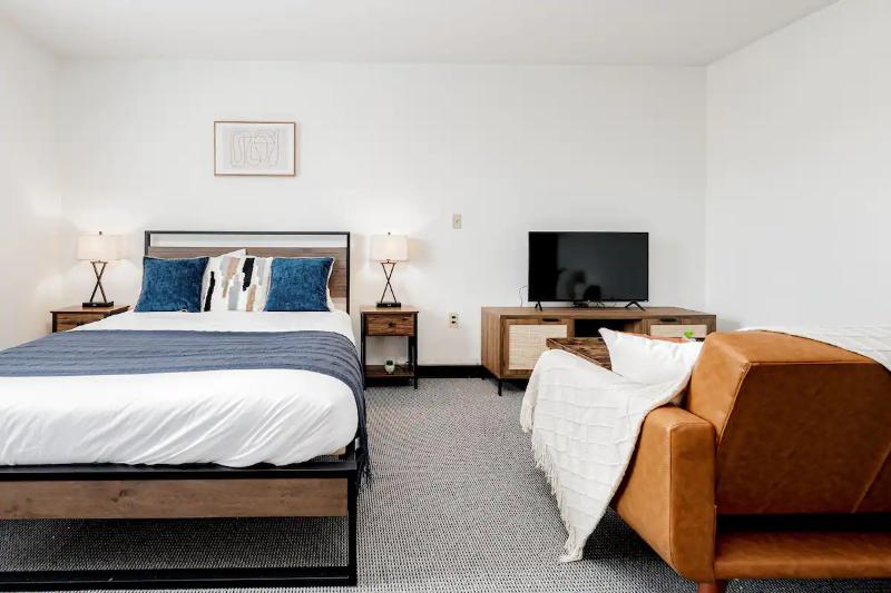 CozySuites Central West End image