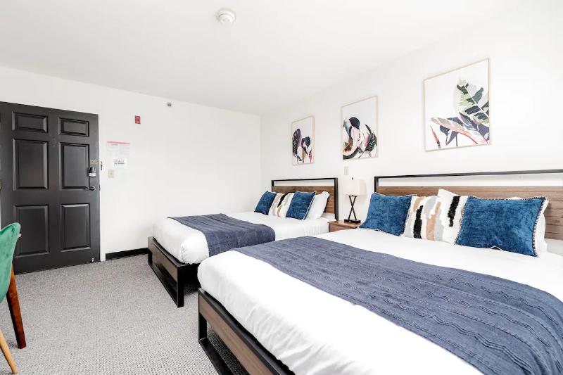 CozySuites Central West End image