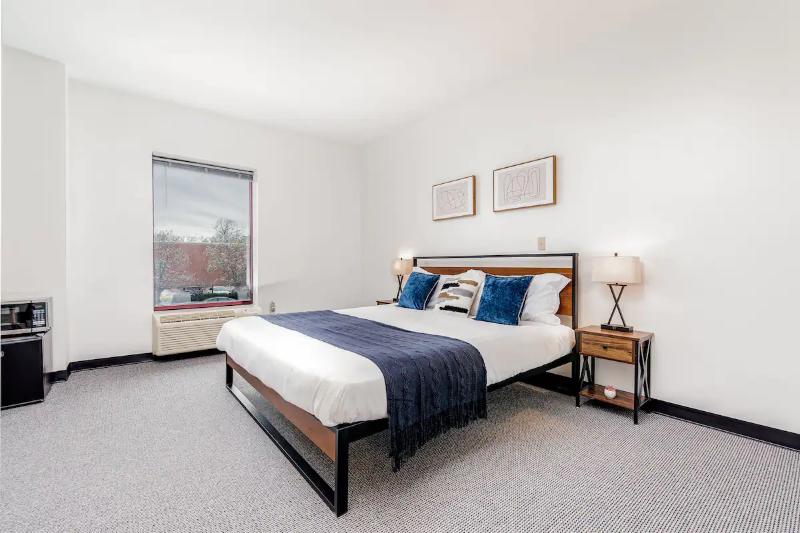 CozySuites Central West End image
