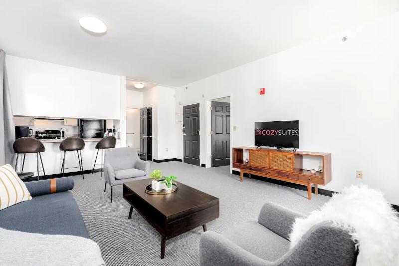 CozySuites Central West End image