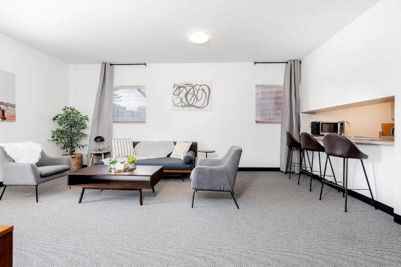 CozySuites Central West End image
