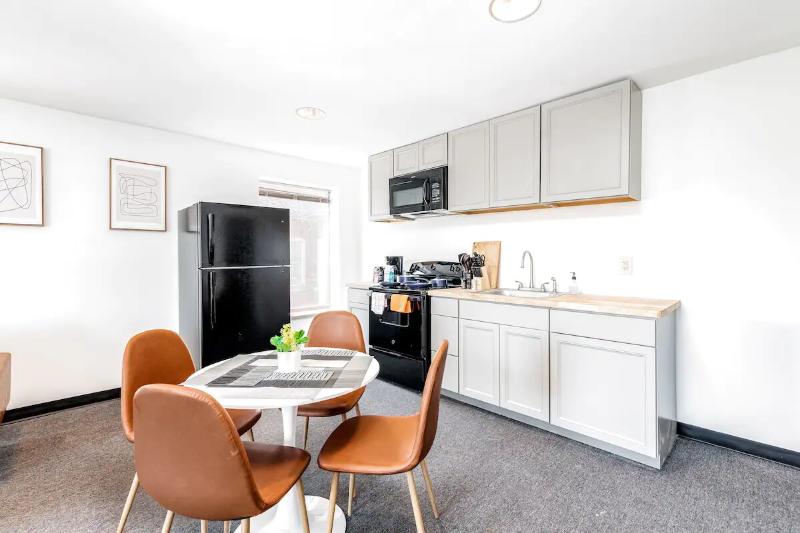 CozySuites Central West End image