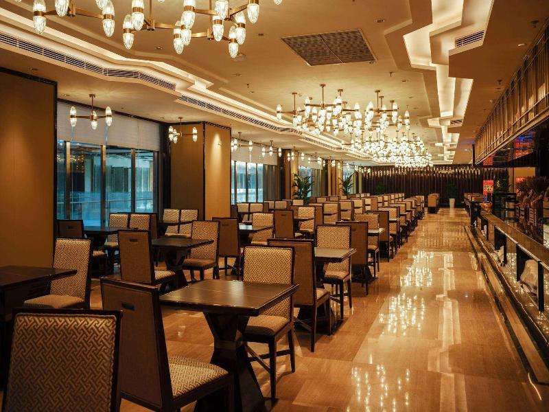 Wyndham Grand Tongren Downtown Hotel image 3