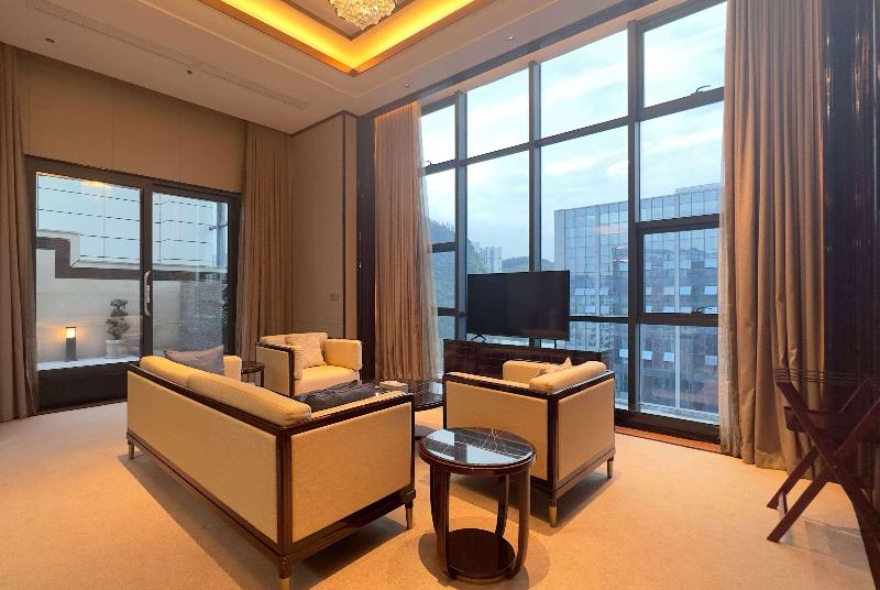 Bed room