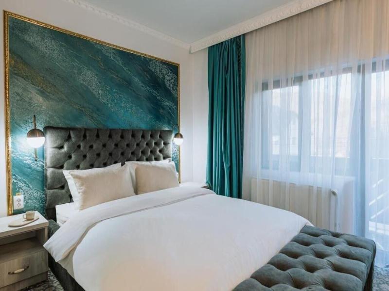 Suru Hotel image