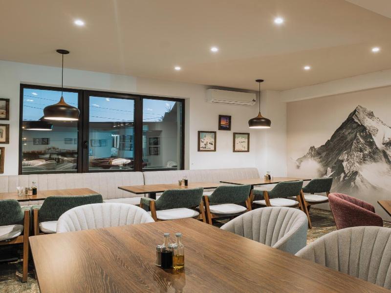 Suru Hotel image