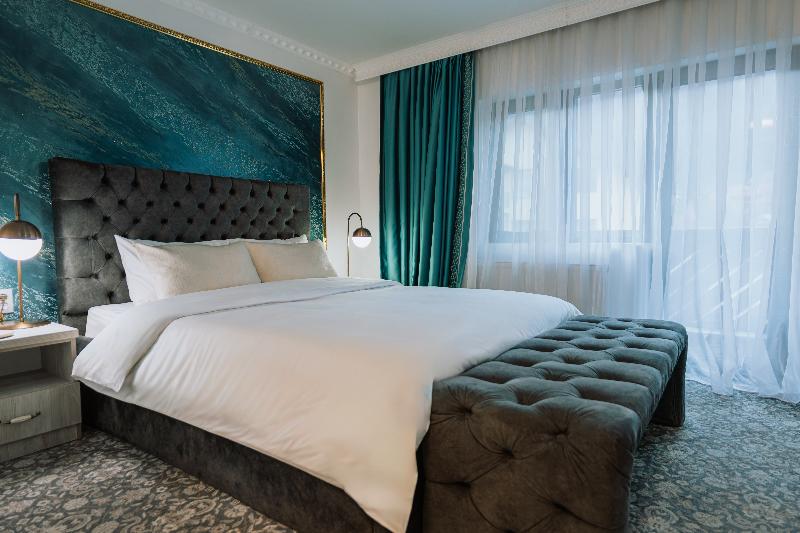 Suru Hotel image