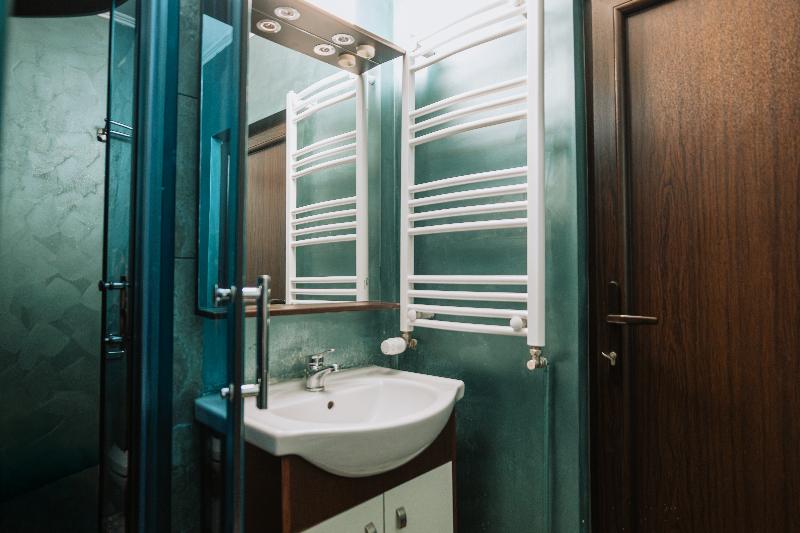 Suru Hotel image